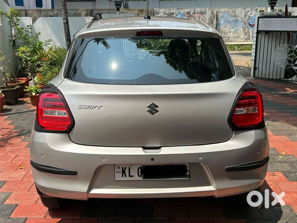Maruti Suzuki Swift 2022 Petrol 42000 Km Driven