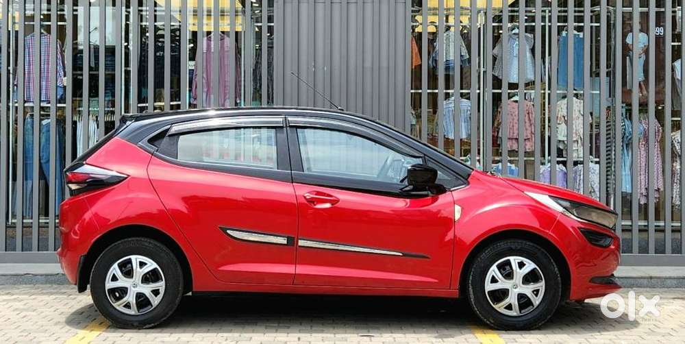 Tata Altroz 1.2 Xe, 2022, Cng & Hybrids