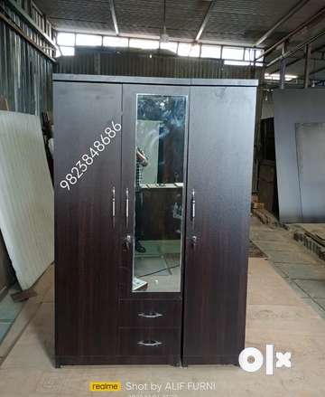 3 door wardrobe deals olx