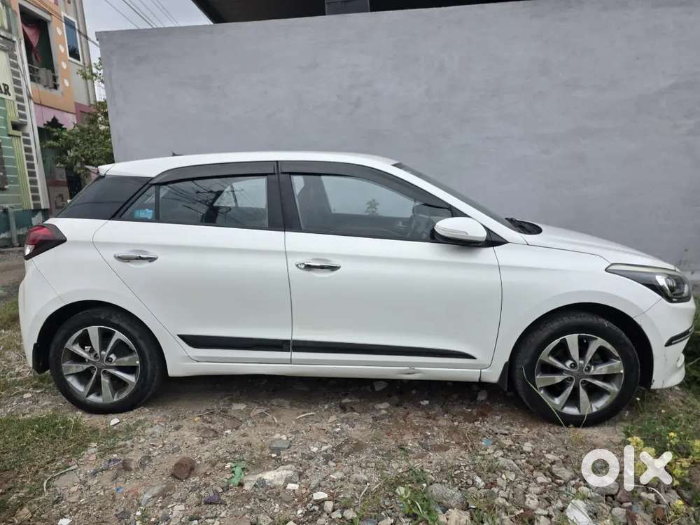 Hyundai New I20 2017  Less Used All Showroom Mantanance 0 Repaires