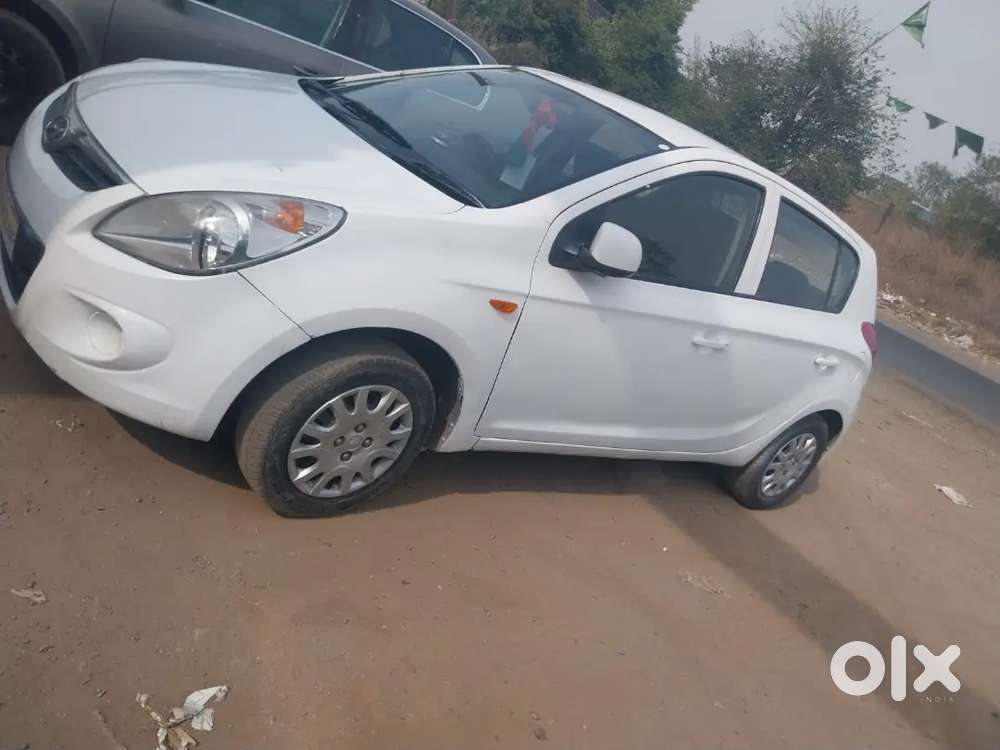 Hyundai I20 2011 Cng & Hybrids 30000 Km Driven