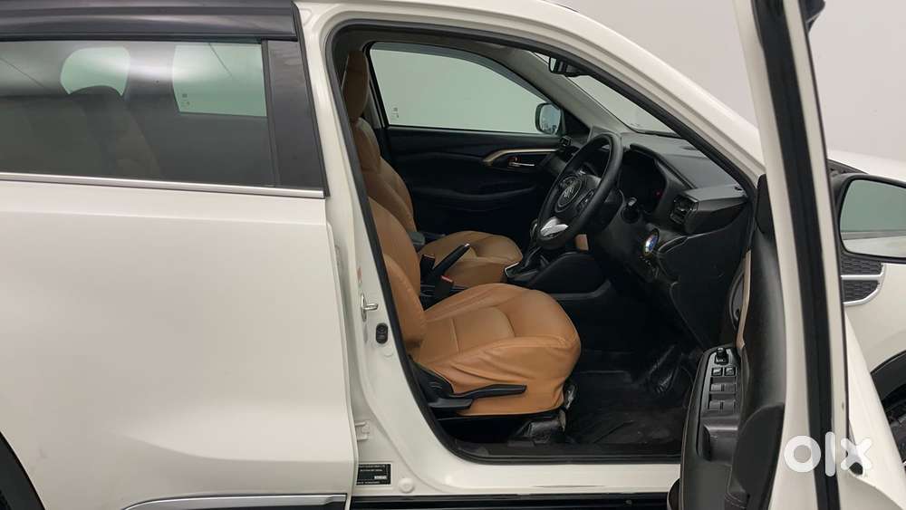 Maruti Suzuki Grand Vitara 1.5 Zeta Plus Intelligent Hybrid Ecvt, 20..