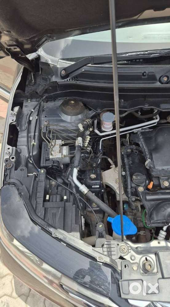 Maruti Suzuki Brezza 1.5 Zxi Smart Hybrid Dual Tone, 2023, Petrol