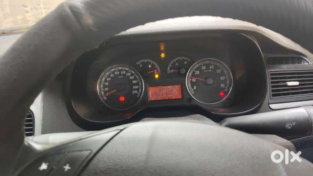 Fiat Grand Punto 2010 Petrol 98000 Km Driven