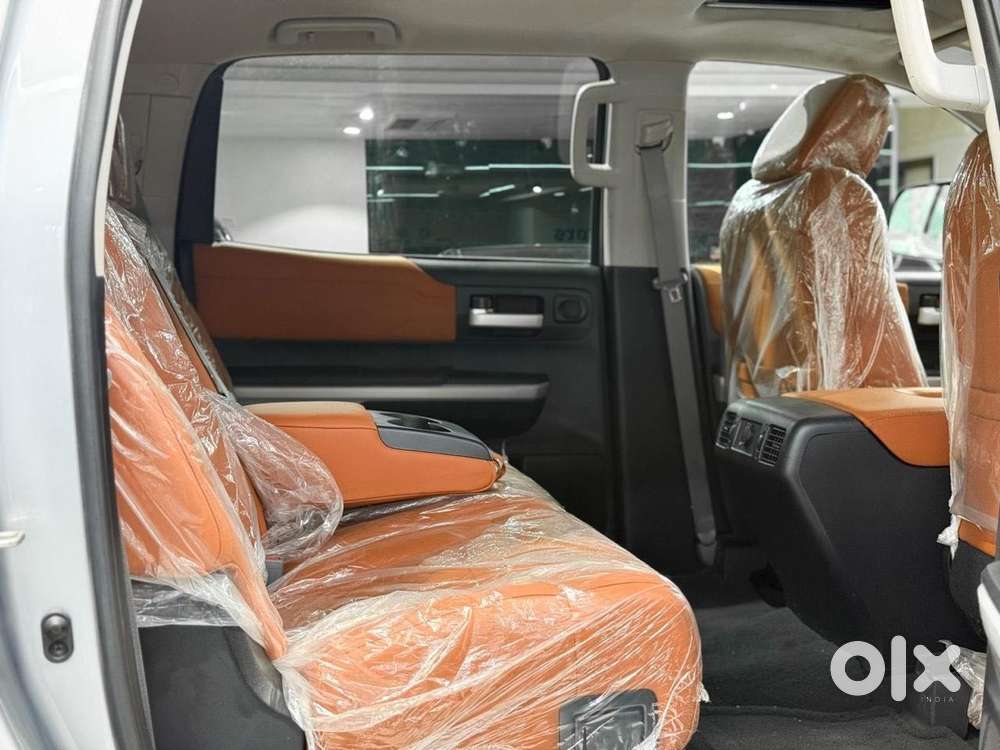 Toyota Tundra Twin Cabin, 2024, Petrol