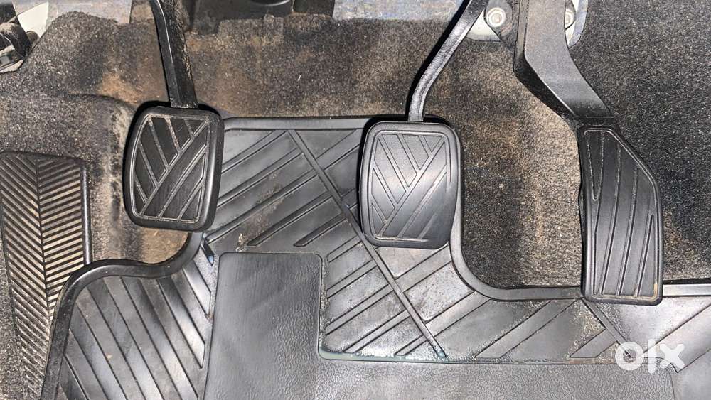 Maruti Suzuki Vitara Brezza 1.5 Vxi At, 2023, Petrol