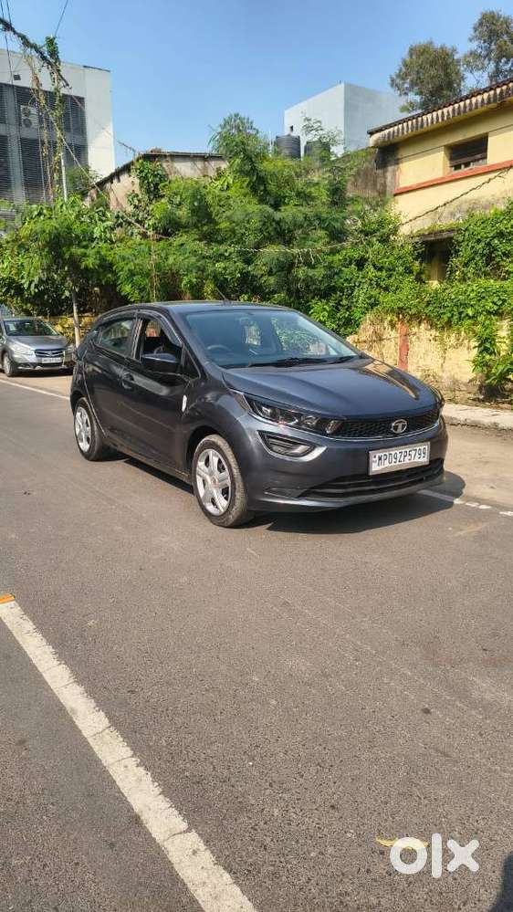 Tata Altroz Xz, 2023, Petrol