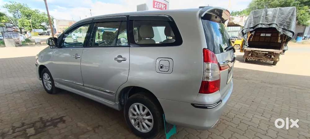 Toyota Innova 2013 Diesel 200000 Km Driven