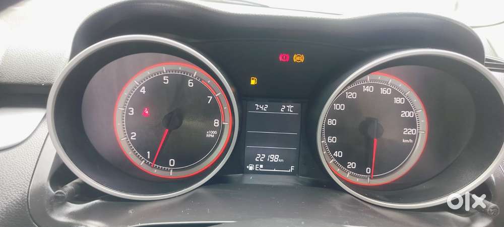 Maruti Suzuki Swift VVT ZXI, 2022, Petrol