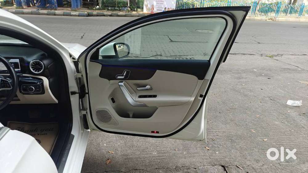 Mercedes-benz A-class Limousine 1.3 A 200, 2023, Petrol