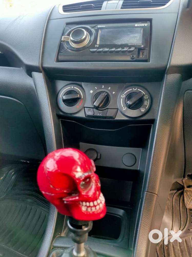 Maruti Suzuki Swift Lxi Optional-o, 2016, Cng & Hybrids