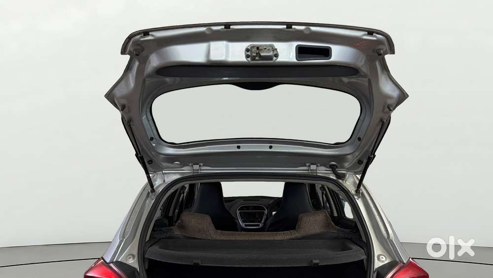 Tata Tiago 1.2 Revotron Xt, 2017, Petrol