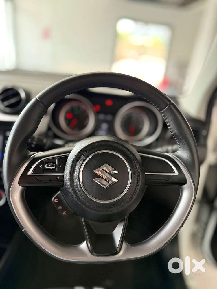 Maruti Suzuki Swift 1.3 Zxi, 2023, Petrol
