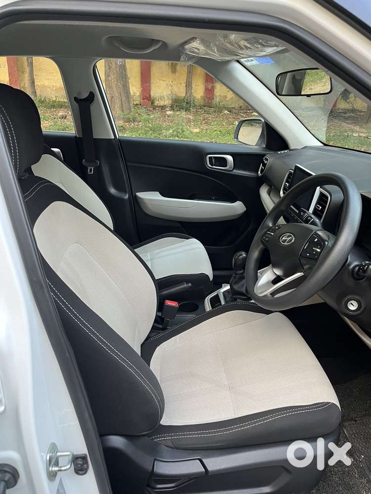 Hyundai Venue S 1.2 Petrol, 2023, Petrol