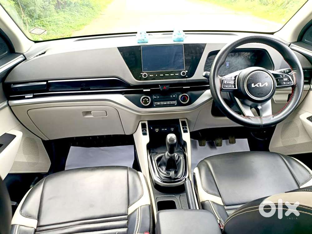 Kia Carens 1.5 Prestige 7 Str, 2023, Petrol