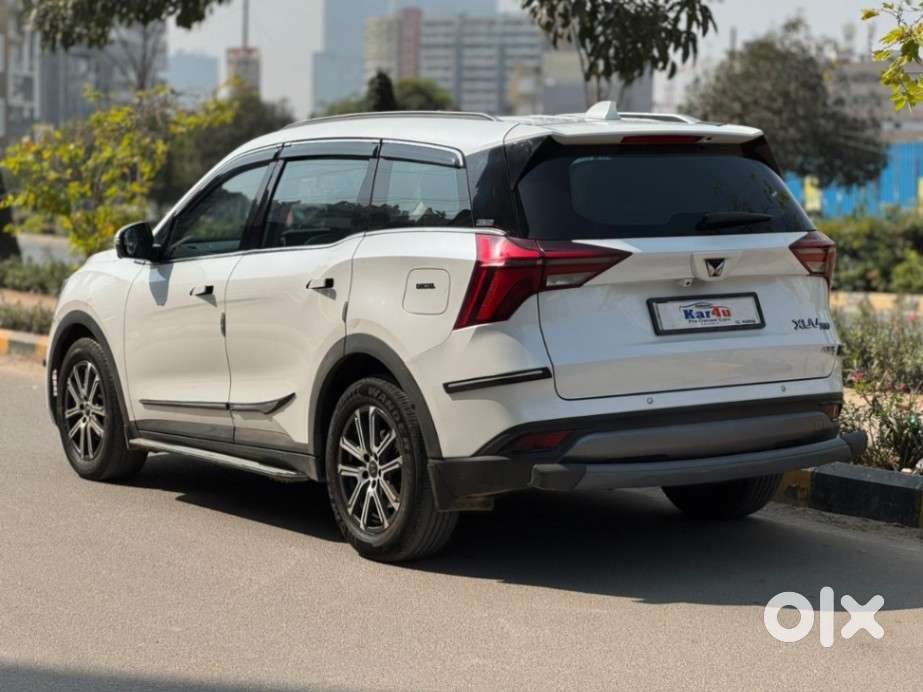 Mahindra Xuv700 2.2 Ax 7 Diesel At Luxury Pack Str Awd, 2022, Diesel