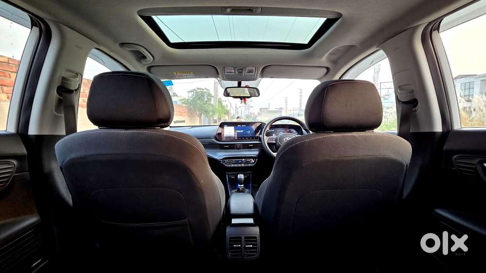 Hyundai I20 Asta (o) 1.2 Mt, 2023, Petrol