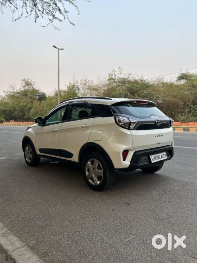 Tata Nexon 1.2 Revotron Xm (s), 2021, Petrol