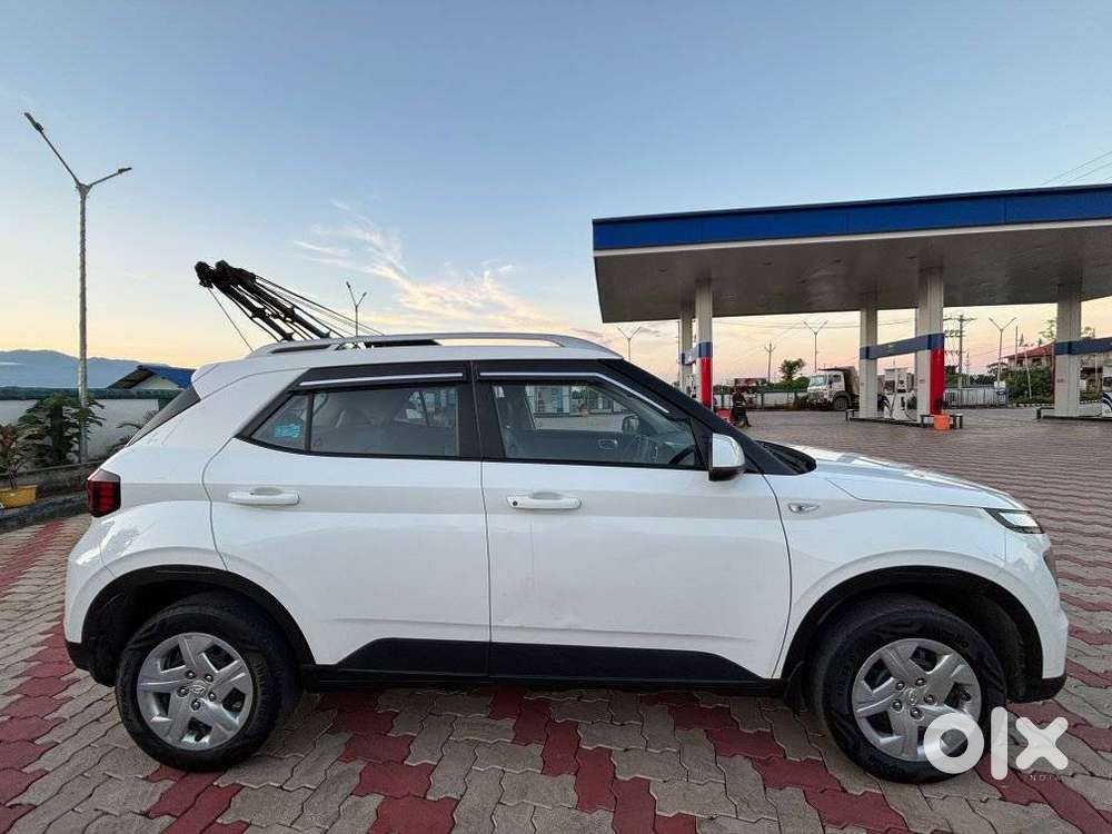 Hyundai Venue S 1.2 Petrol, 2023, Petrol