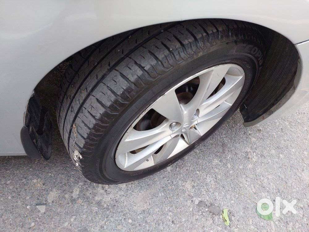 Hyundai Verna Fluidic 1.6 Vtvt Sx, 2012, Cng & Hybrids