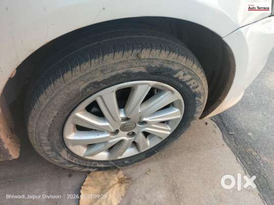 Maruti Suzuki Swift Dzire Lxi, 2016, Petrol