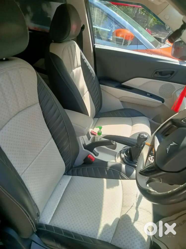 Mahindra Xuv300 1.2 W4 Petrol 2023