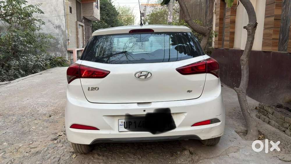 Hyundai I20 2018 Petrol 27000 Km Driven Well Maintain With Service Rec
