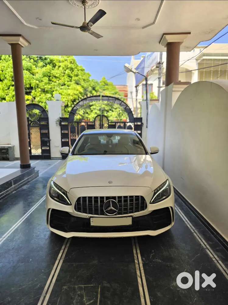 Mercedes Benz C220d 2015 Last Brand New Condition