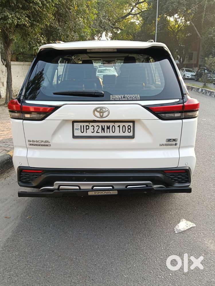 Toyota Innova Hycross 2.0 Zx Hybrid 7 Str, 2023, Cng & Hybrids
