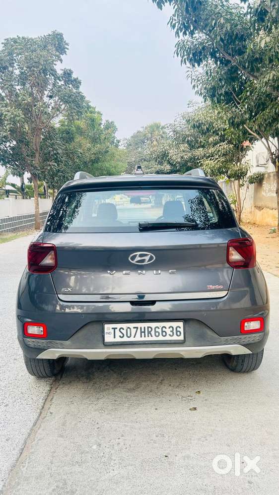 Hyundai Venue Petrol 2021
