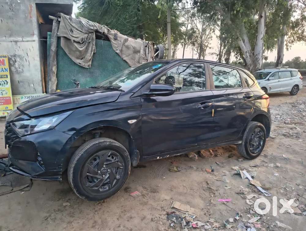 Well Maintained 2022 Hyundai I20 Magna (petrol Mt)  Only 25k Km Drive