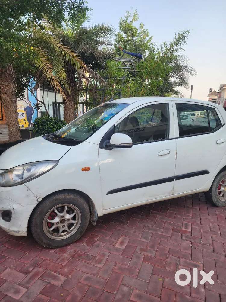 Hyundai I10 2011 Petrol 80000 Km Driven