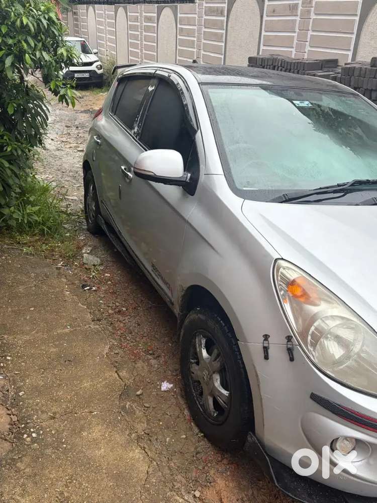 Hyundai I20 Spotz 2010 Car