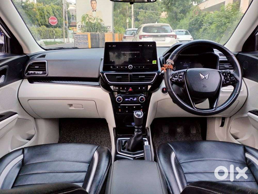 Mahindra Xuv 3xo Ax5 Ds Mt, 2024, Diesel