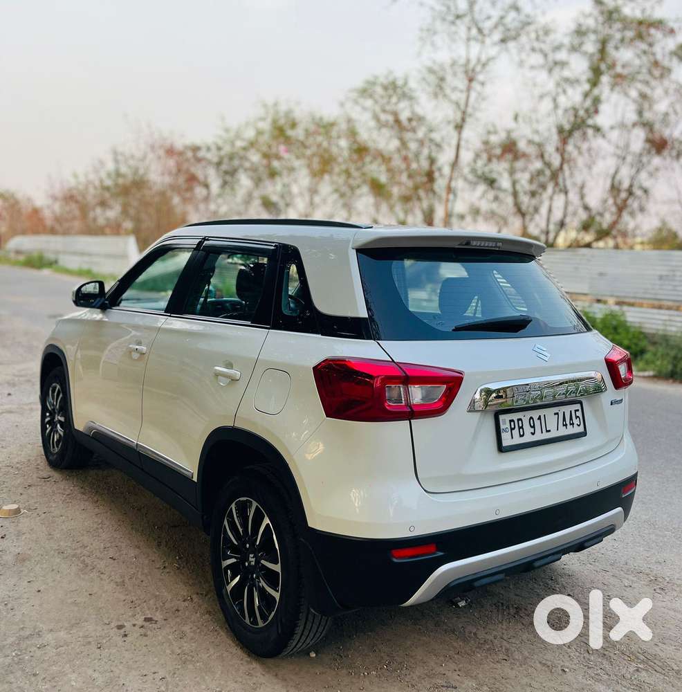 Maruti Suzuki Brezza 1.5 Zxi At Smart Hybrid, 2021, Petrol