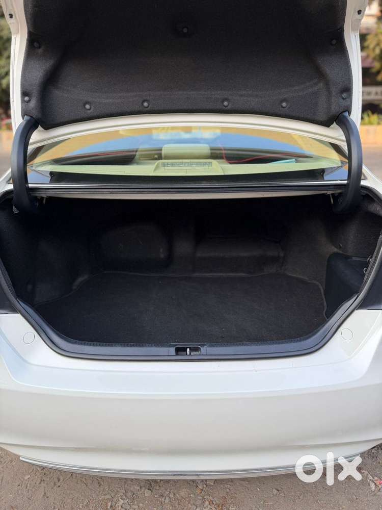 Toyota Camry Hybrid, 2016, Petrol