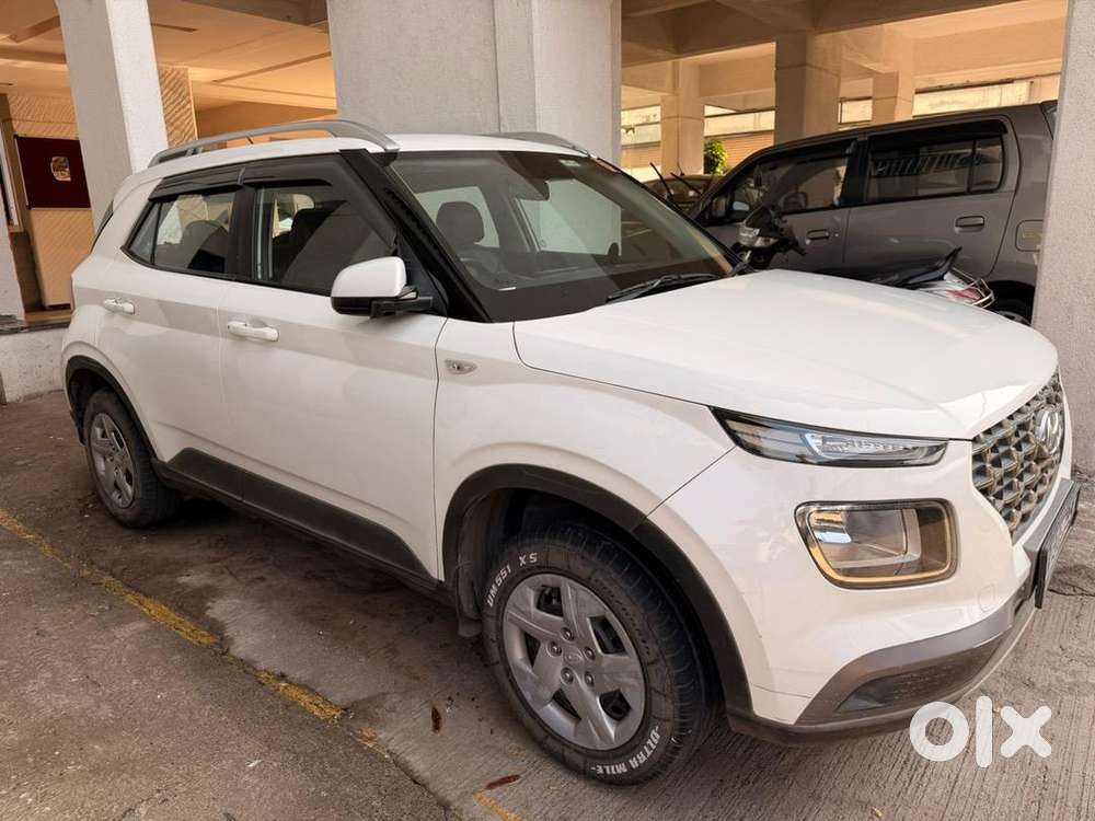 Hyundai Venue 2021 Cng & Hybrids Well Maintained