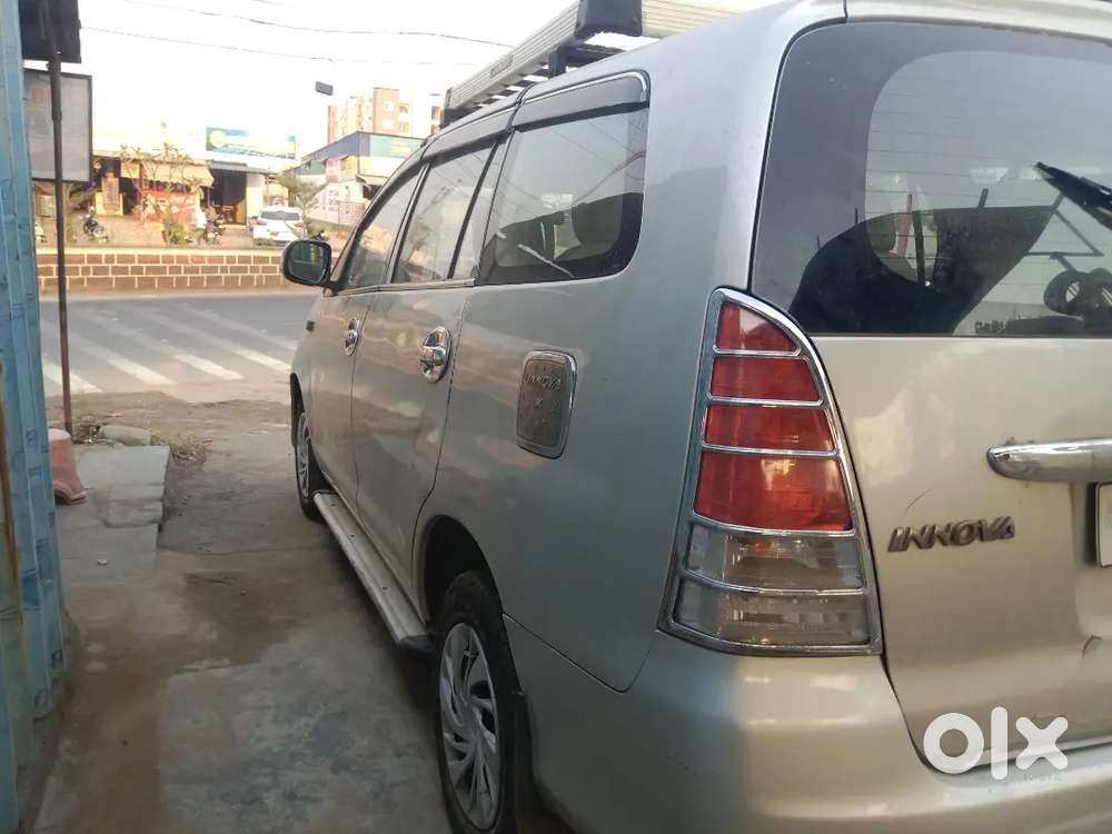 Toyota Innova 2007 Diesel 300000 Km Driven