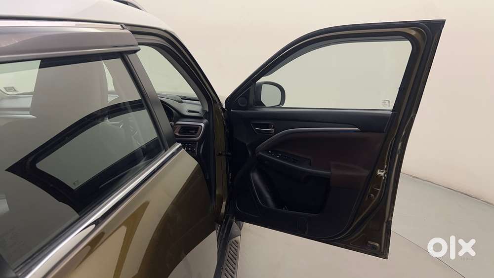 Maruti Suzuki Vitara Brezza 1.5 Zxi Plus At Dual Tone, 2023, Petrol