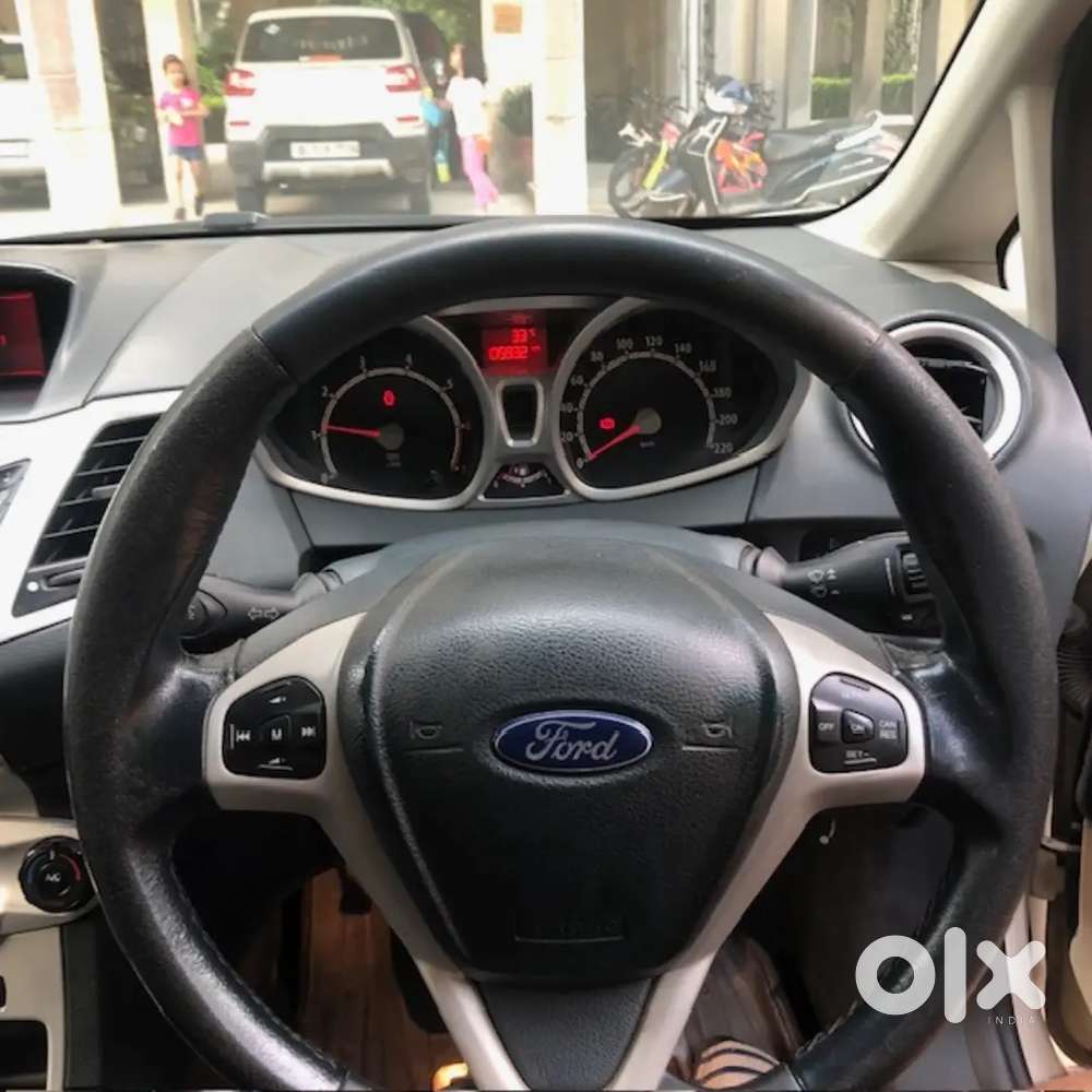 Ford Fiesta 2013 Petrol 100000 Km Driven
