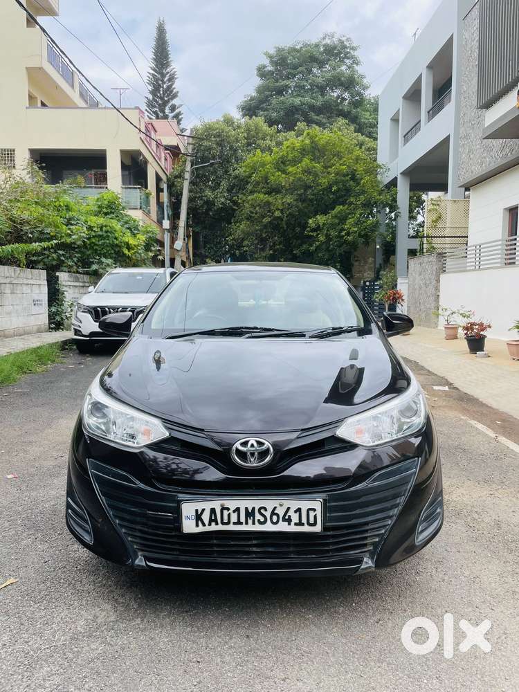 Toyota Yaris J Cvt, 2018, Petrol