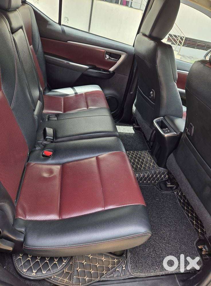 Toyota Fortuner Legender 4X2 AT 2.8, 2023, Diesel