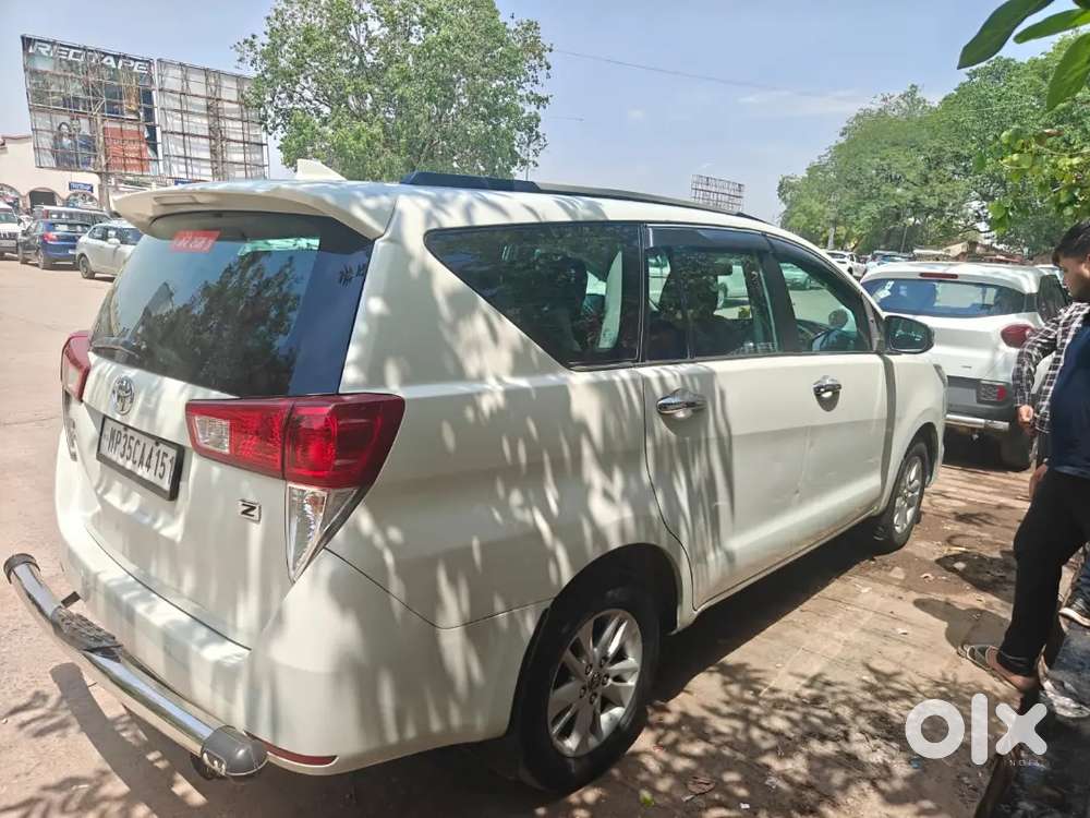Toyota Innova 2017