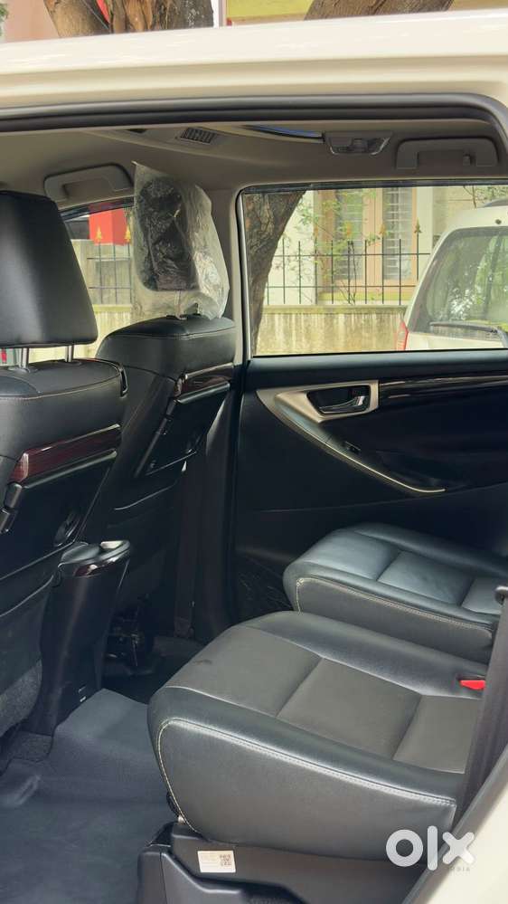Toyota Innova Crysta 2.4 Z 7 Str, 2025, Diesel