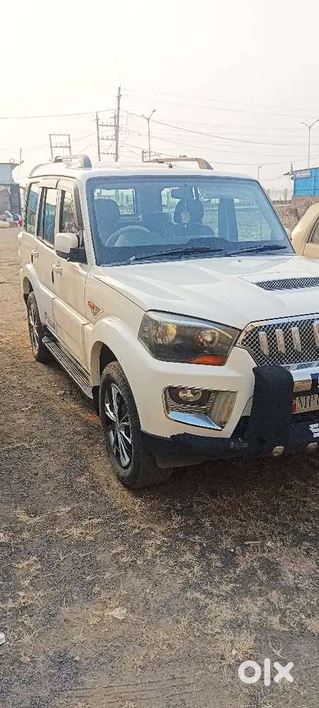 Mahindra Scorpio 2015 Diesel 125000 Km Driven