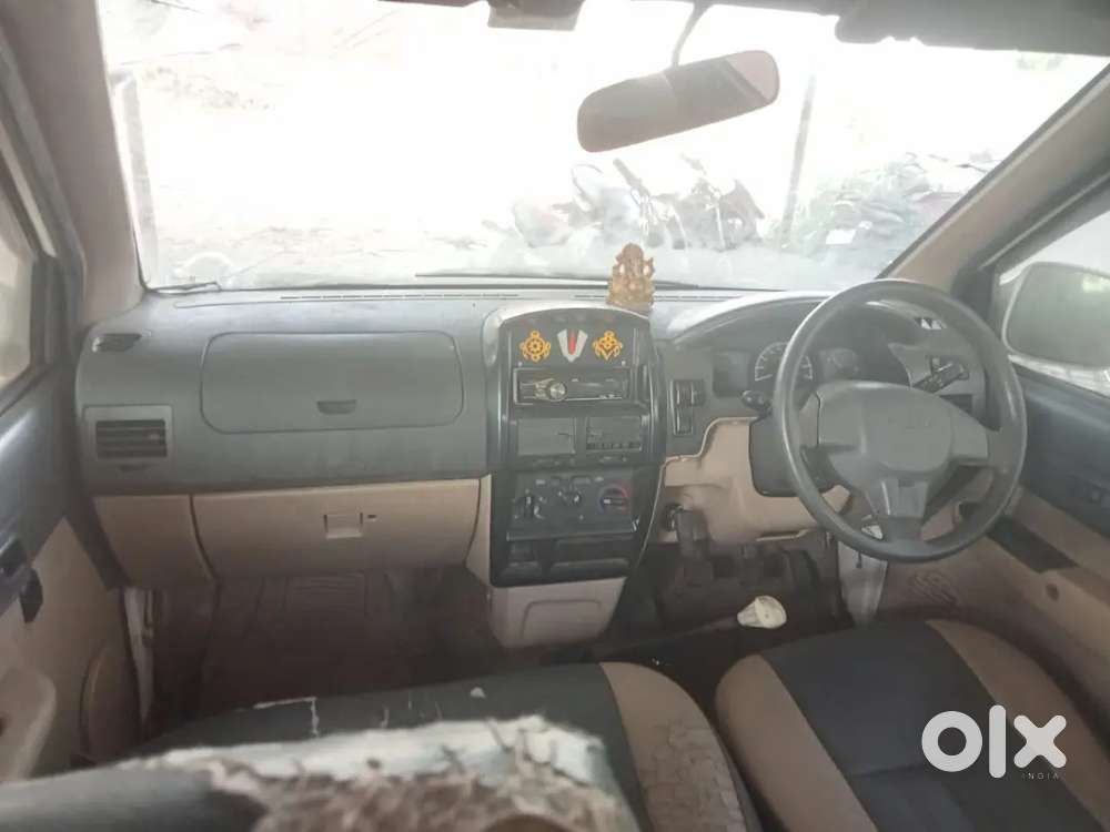 Chevrolet Tavera 2015 Diesel 300000 Km Driven