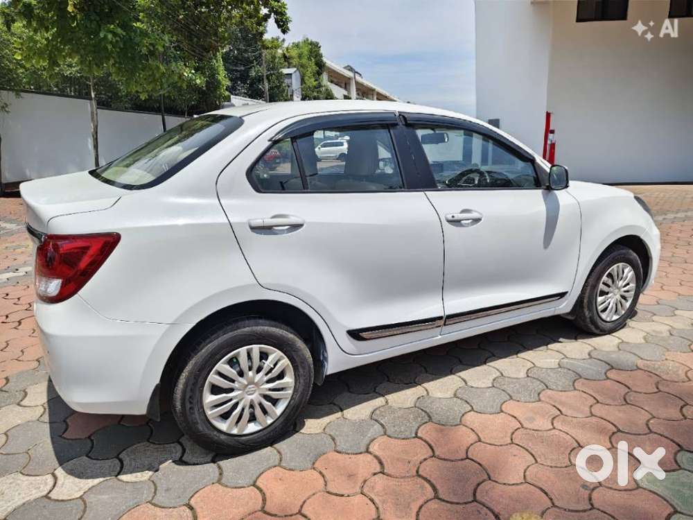 Maruti Suzuki Swift Dzire Vxi Optional, 2020, Petrol