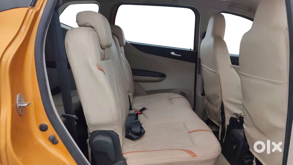 Renault Triber Rxz, 2022, Petrol