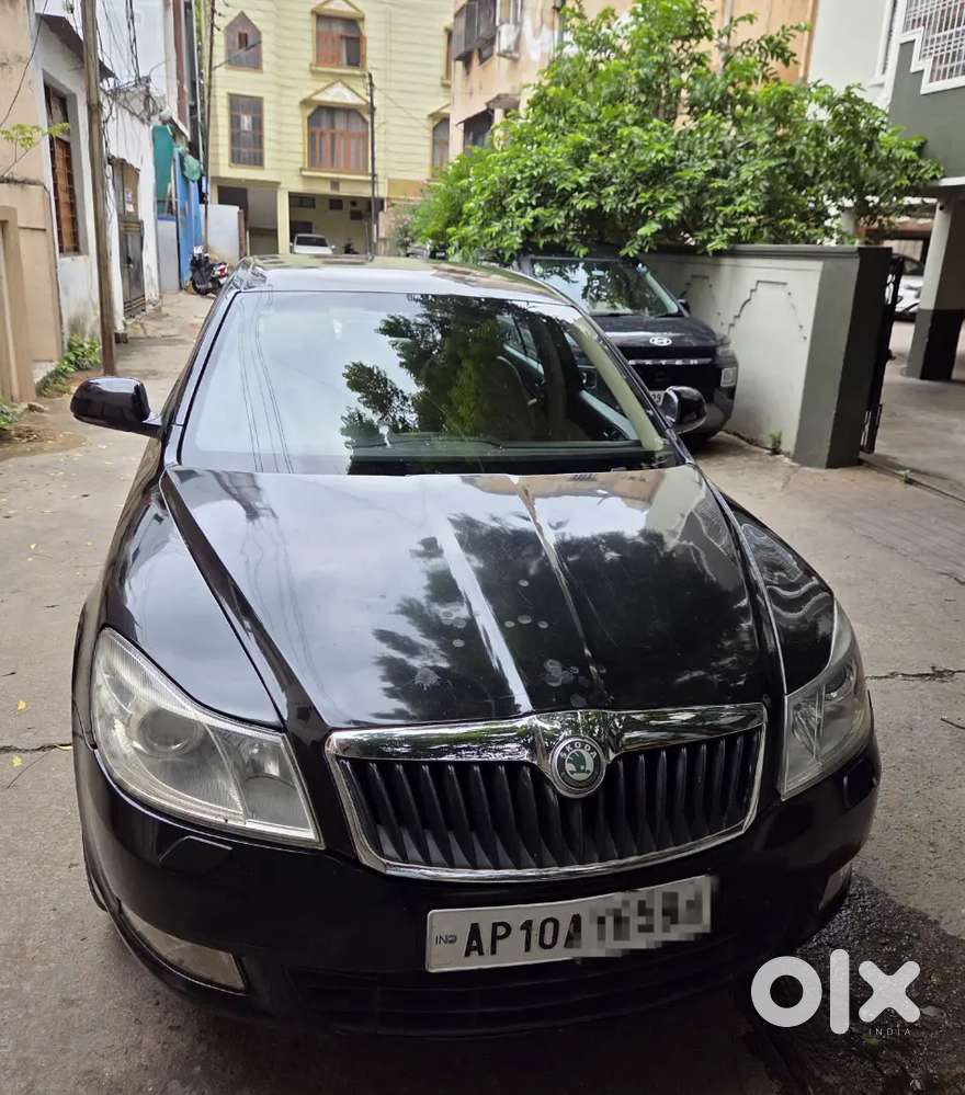 Skoda Laura Elegance 2011
