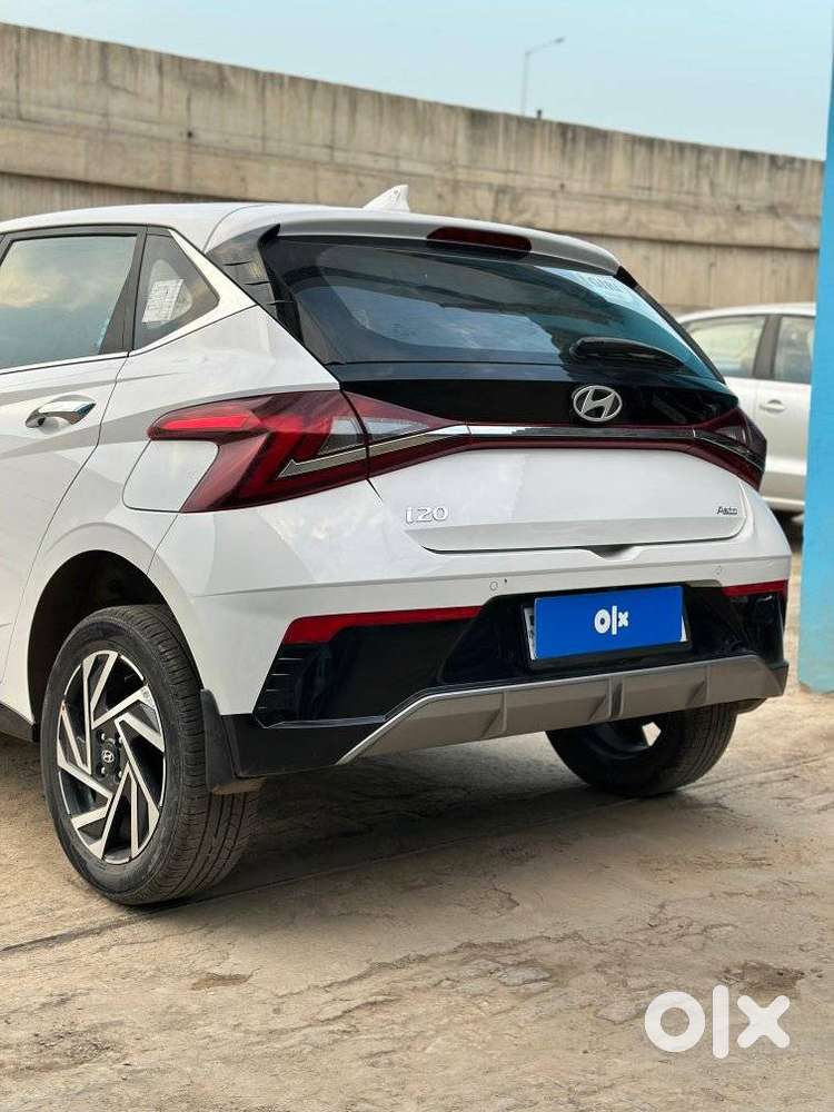Hyundai New I20 1.2 Asta (o) Mt, 2024, Cng & Hybrids